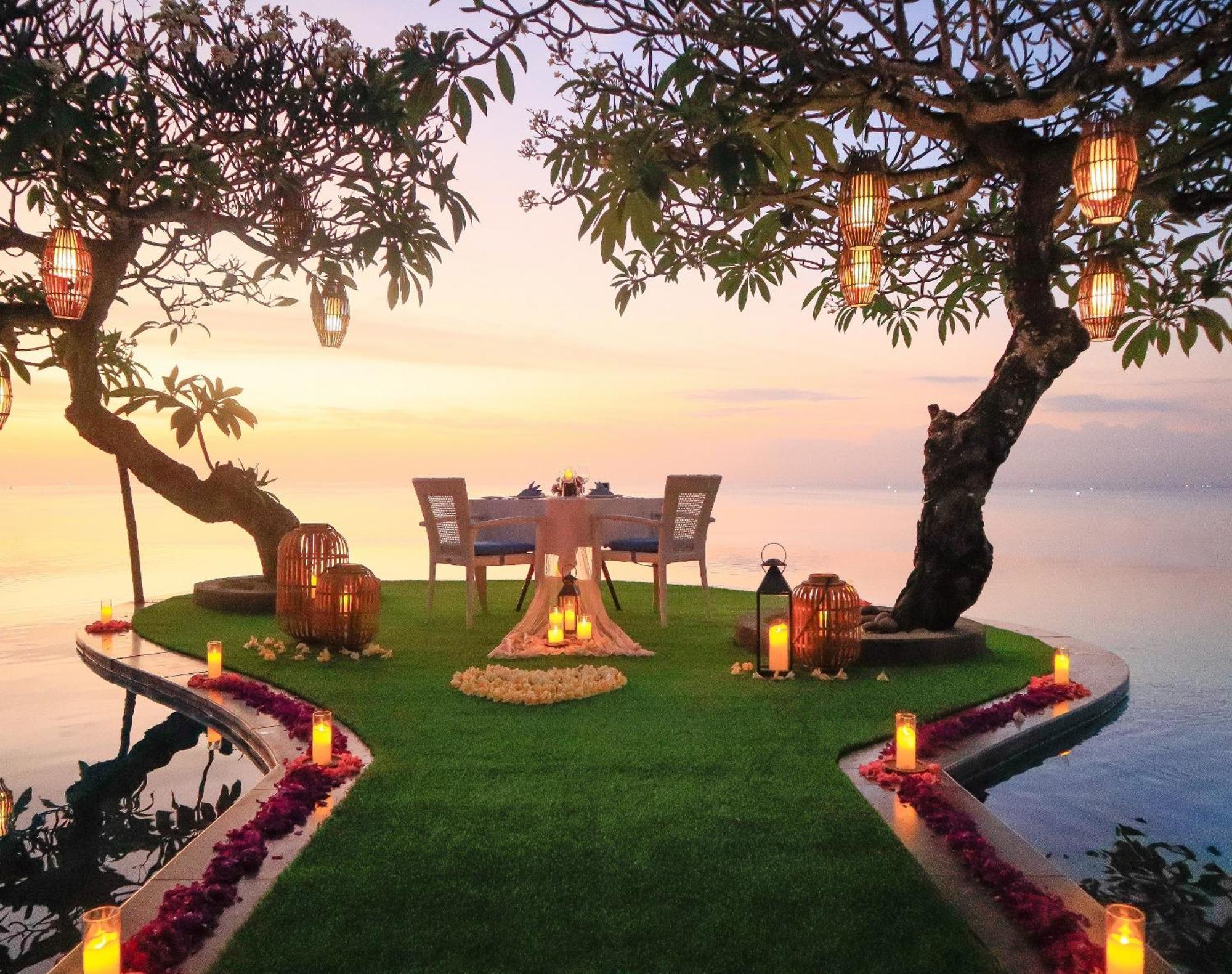 巴厘岛乌鲁瓦图安纳塔拉度假酒店 外观 照片 A romantic dinner at the Four Seasons Resort, Bali